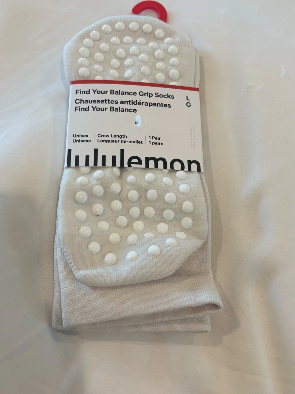 NWT Lululemon Find Your Balance Grip Socks Neutral White LG Crew Pilates Yoga